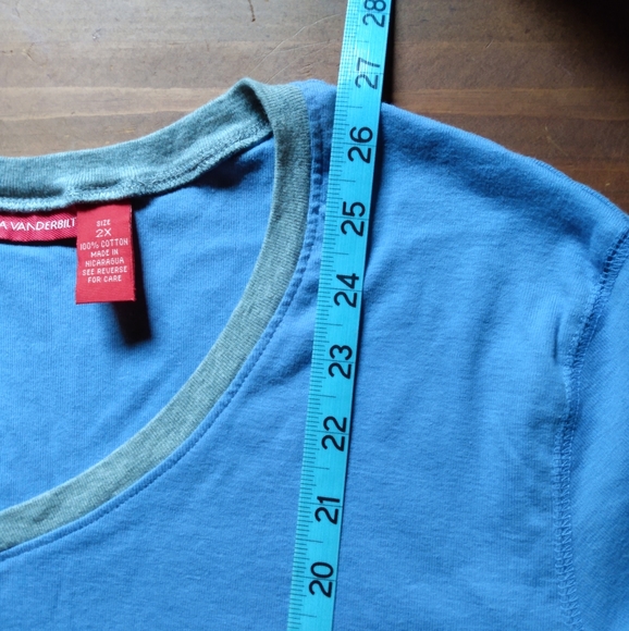 Gloria Vanderbilt Rounded VNeck Top with Elbow Patches - Picture 3 of 6